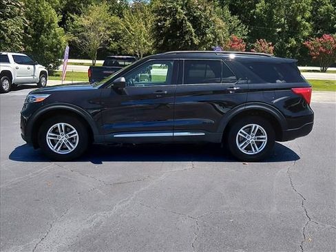 Used 2023 Ford Explorer XLT RWD image 7