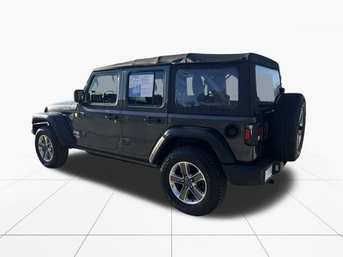 Used 2018 Jeep Wrangler Unlimited Sport image 6