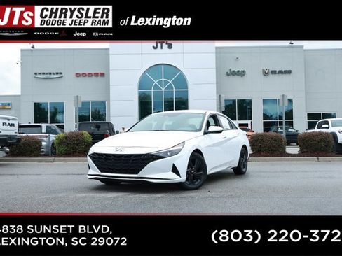 Used 2022 Hyundai Elantra SEL FWD image 1