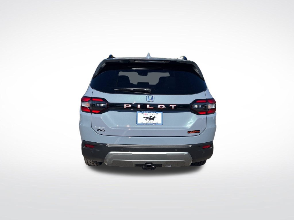 New 2026 Honda Pilot TrailSport image 4