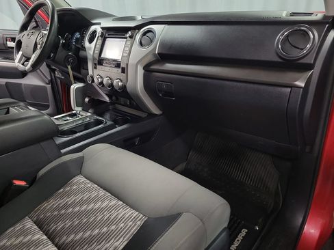 Used 2019 Toyota Tundra SR5 AWD/4WD image 32