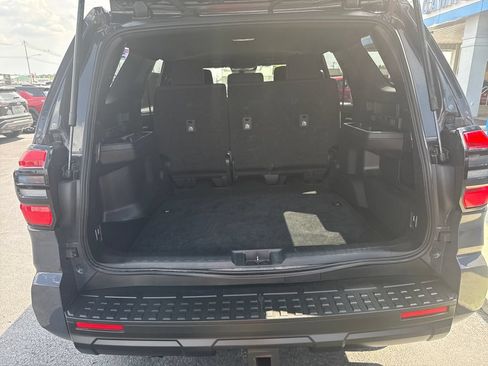 Used 2025 Toyota 4Runner SR5 AWD/4WD image 25
