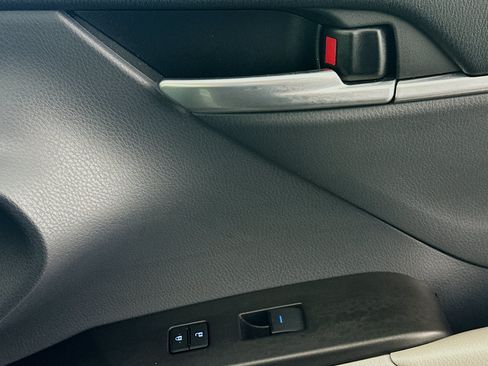 Used 2023 Toyota Camry XLE FWD image 28