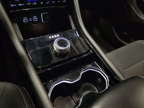 Used 2023 Jeep Grand Cherokee Laredo image 26