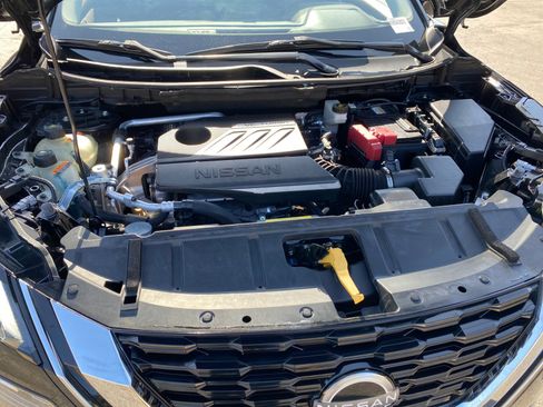 Used 2022 Nissan Rogue SV image 23