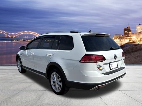 Used 2019 Volkswagen Golf Alltrack SE AWD/4WD image 3