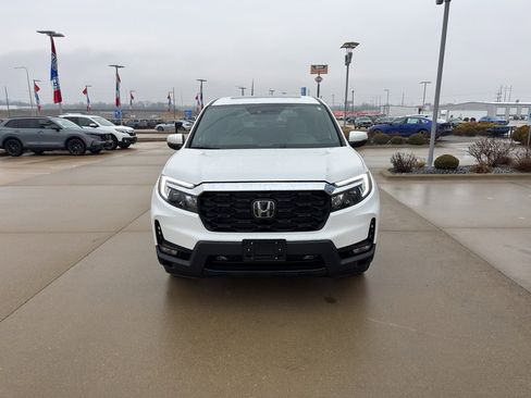 Used 2023 Honda Passport EX-L image 2