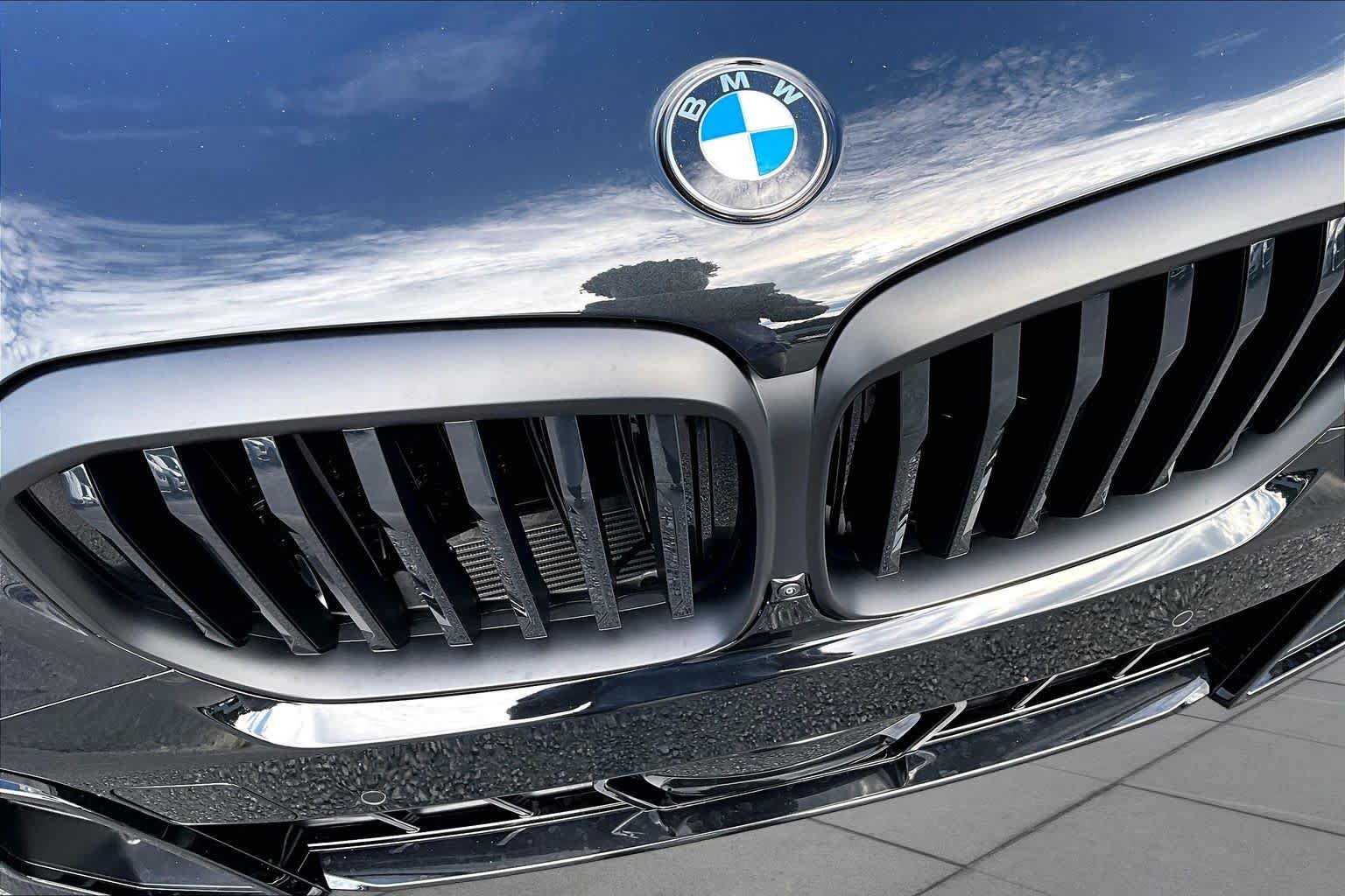 Used 2026 BMW X5 sDrive40i w/ M Sport Package RWD image 30