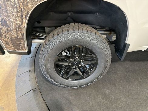 New 2026 Chevrolet Silverado 1500 Custom Trail Boss AWD/4WD image 34