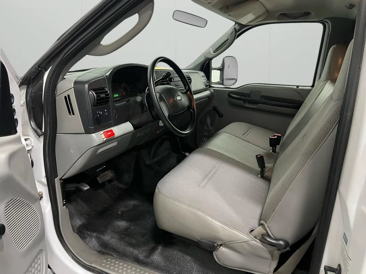 Used 2007 Ford F450 2WD Regular Cab Super Duty image 19