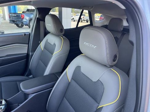 New 2026 Chevrolet Trax ACTIV w/ Sunroof Package image 11