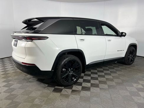 Used 2024 Jeep Wagoneer Launch Edition image 13