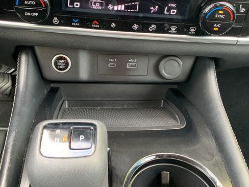 Used 2023 Nissan Rogue SL w/ SL Premium Package FWD image 15