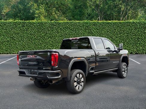 Used 2022 GMC Sierra 2500 Denali w/ Denali Black Diamond Edition AWD/4WD image 3