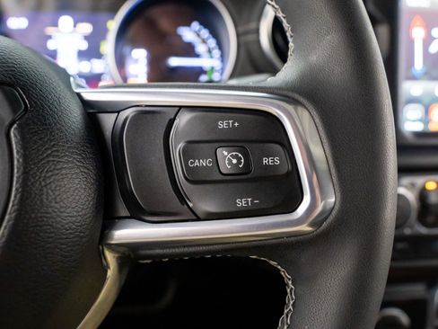 Used 2023 Jeep Wrangler Unlimited Sahara w/ Cold Weather Group image 31