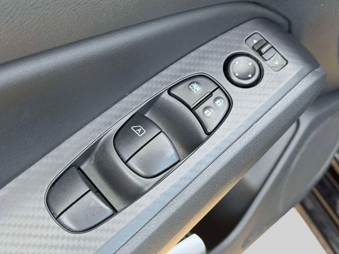 Used 2025 Nissan Altima 2.5 S FWD image 16