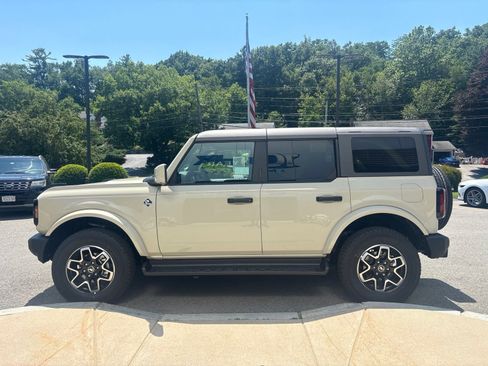 New 2026 Ford Bronco Outer Banks AWD/4WD image 6