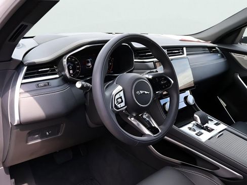 Used 2026 Jaguar F-PACE R-Dynamic S AWD/4WD image 18