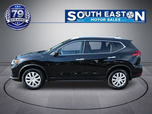 Used 2017 Nissan Rogue S w/ Appearance Package AWD/4WD image 8