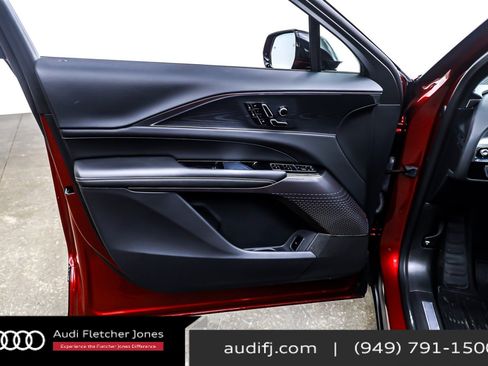 Used 2025 Cadillac Lyriq Sport image 20