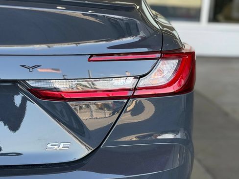 Used 2026 Toyota Camry SE FWD image 14