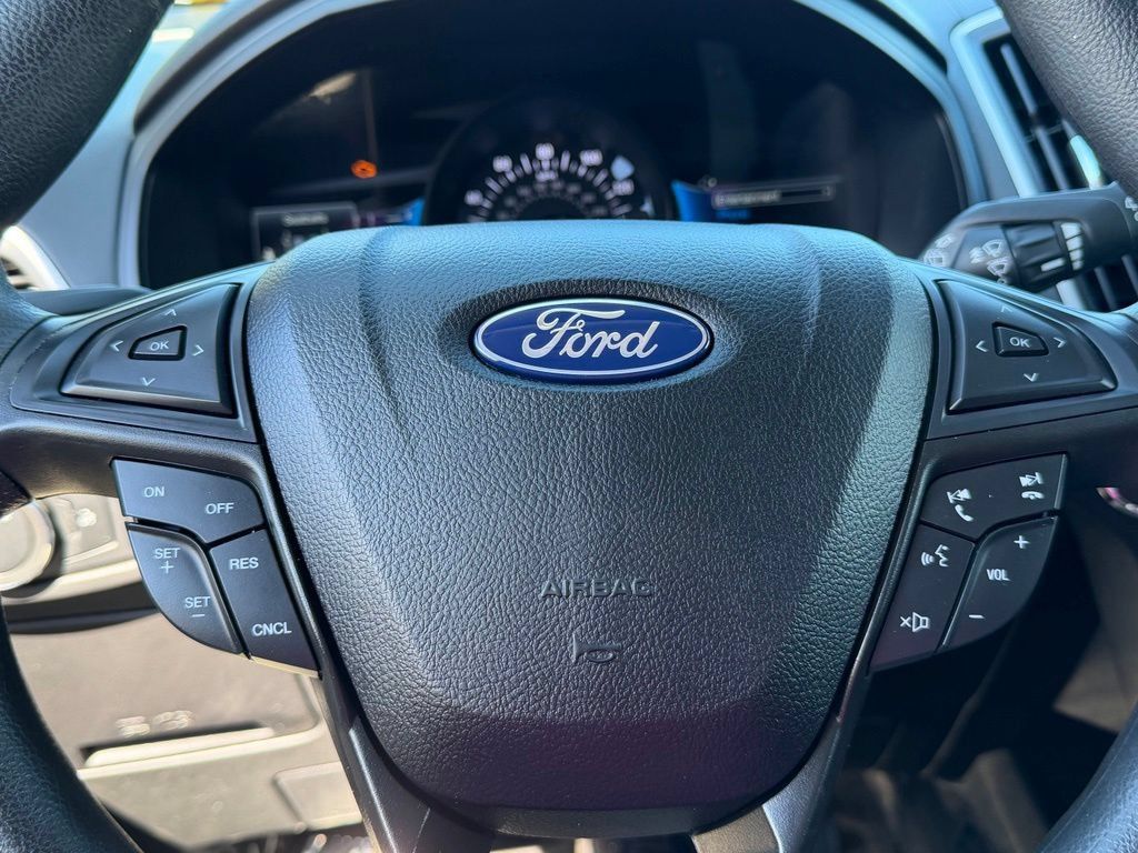 Used 2022 Ford Edge SE AWD/4WD image 16