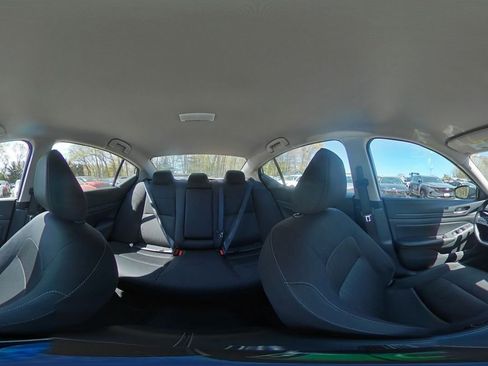 Used 2025 Nissan Altima 2.5 SV FWD image 42