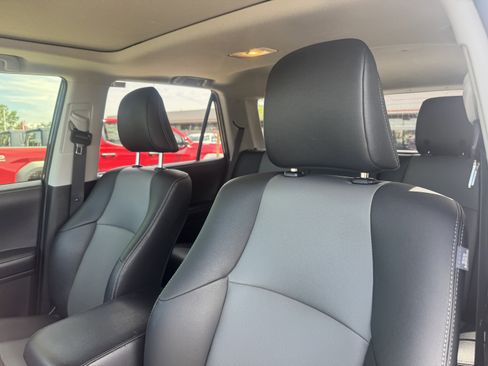 Used 2019 Toyota 4Runner SR5 Premium AWD/4WD image 18