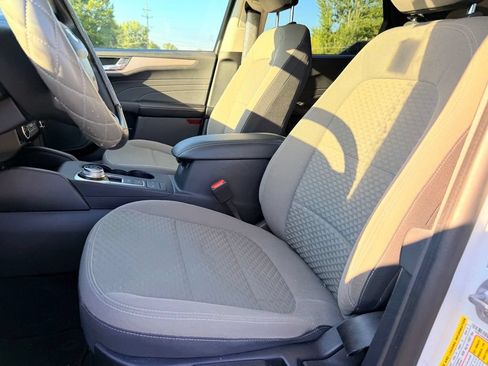 Used 2021 Ford Escape SE FWD image 10
