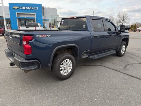 Used 2022 Chevrolet Silverado 2500 Custom w/ Custom Value Package image 7