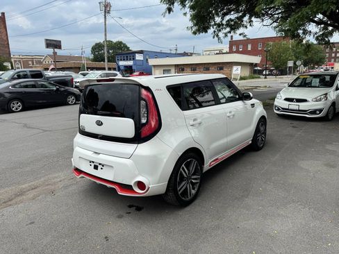 Used 2014 Kia Soul + FWD image 4