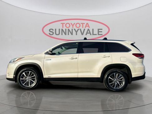Certified 2019 Toyota Highlander XLE image 7