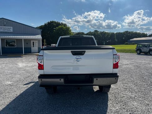 Used 2018 Nissan Titan PRO-4X w/ Pro-4x Utility Package AWD/4WD image 5
