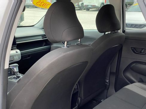 Used 2025 Hyundai Kona SEL FWD image 27