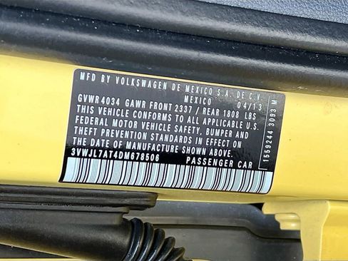 Used 2013 Volkswagen Beetle TDI image 29