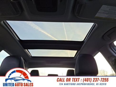 Used 2018 Toyota Camry XSE image 16