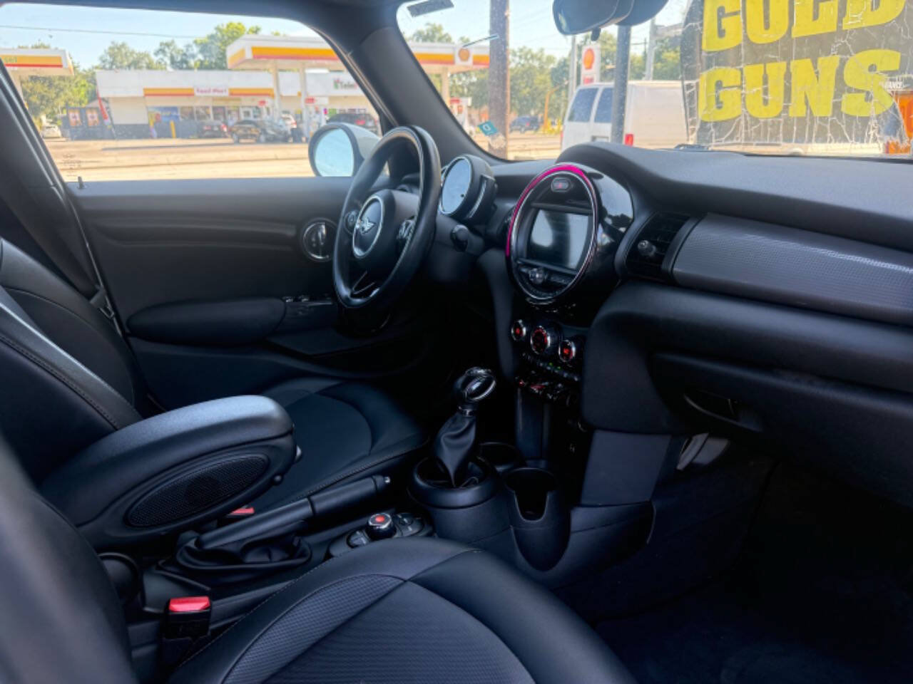 Used 2019 MINI Cooper 4-Door Hardtop FWD image 23