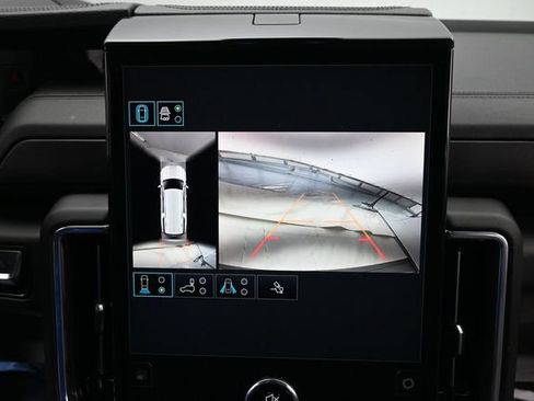Used 2025 GMC Yukon XL Denali AWD/4WD image 25