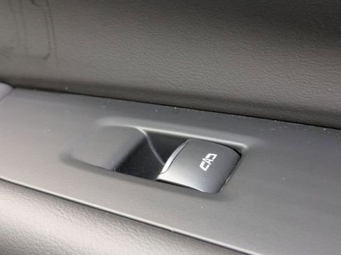 New 2025 Chevrolet Suburban High Country image 42