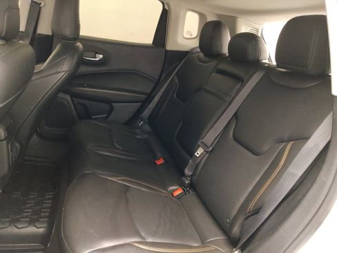 Used 2018 Jeep Compass Limited w/ Navigation Group AWD/4WD image 18