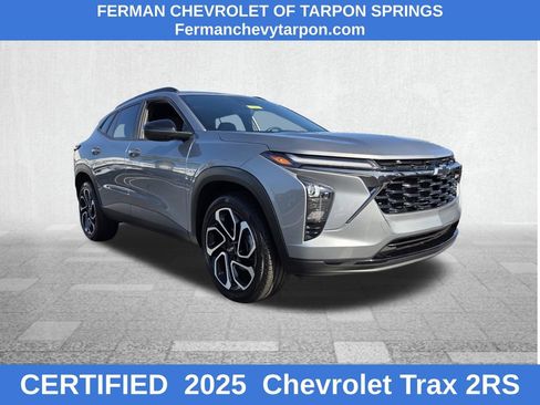 Certified 2025 Chevrolet Trax RS w/ Driver Confidence Package FWD image 1