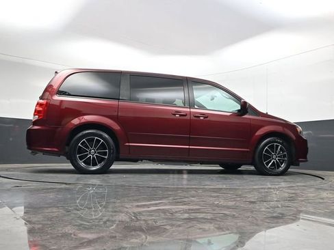 Used 2017 Dodge Grand Caravan GT image 36