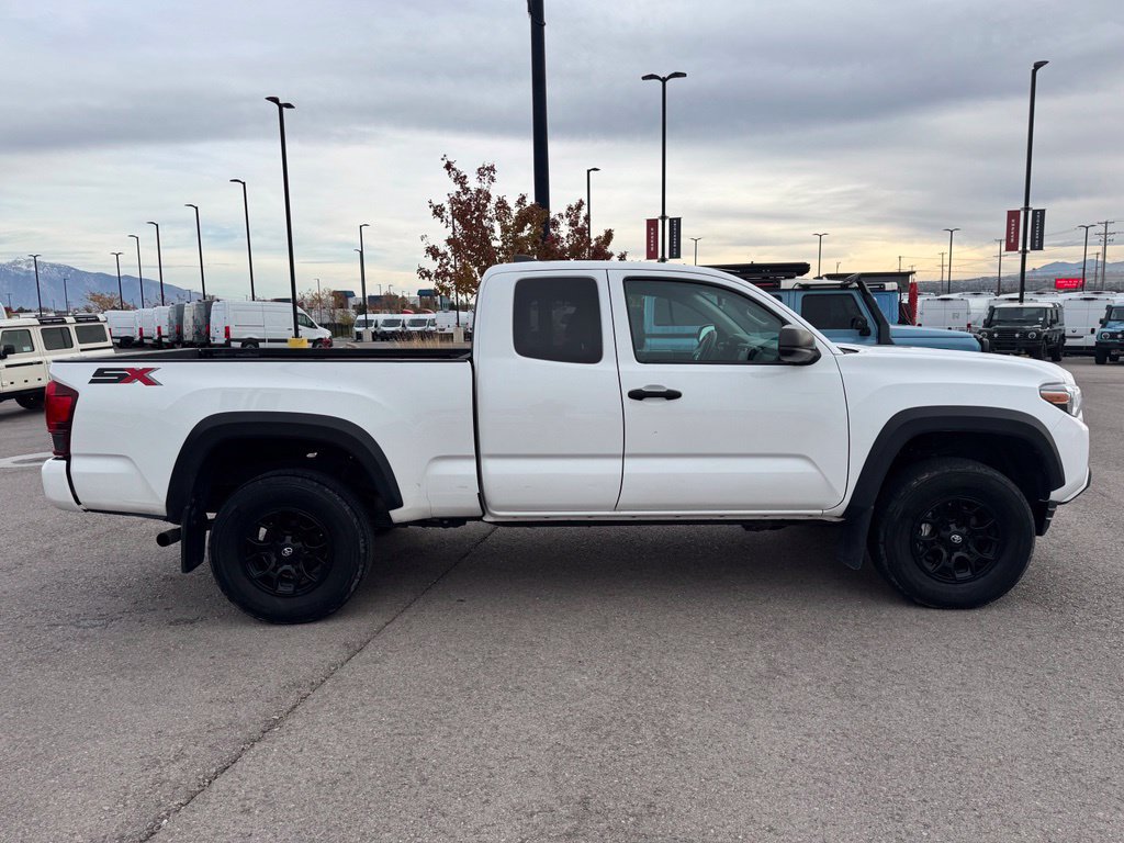 Used 2022 Toyota Tacoma SR w/ SX Package AWD/4WD image 7
