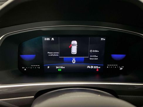 Used 2023 Volkswagen Tiguan SE image 27