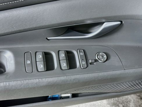 Used 2023 Hyundai Elantra SEL w/ Convenience Package FWD image 21
