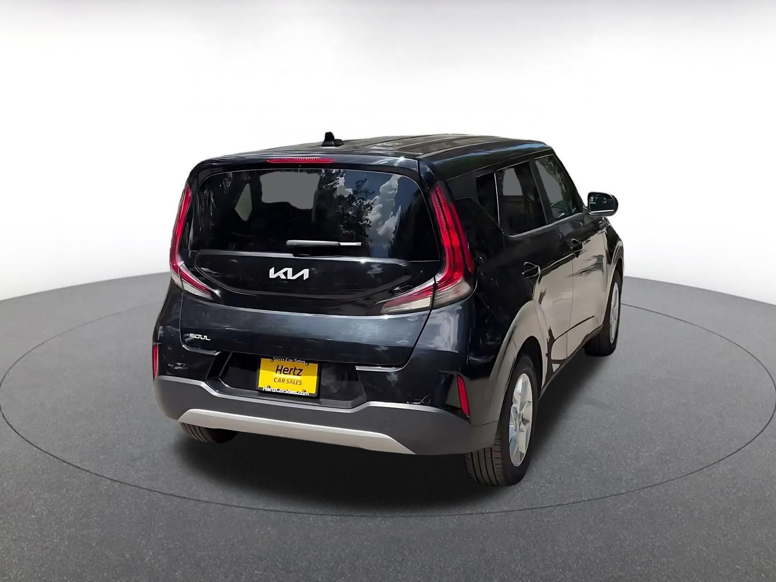 Used 2025 Kia Soul LX w/ LX Technology Package FWD image 14