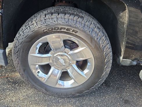 Used 2018 Chevrolet Silverado 1500 LTZ Z71 w/ LTZ Plus Package image 36