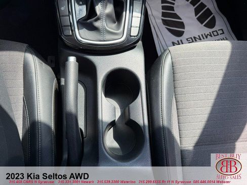 Used 2023 Kia Seltos S w/ Navigation Package AWD/4WD image 23