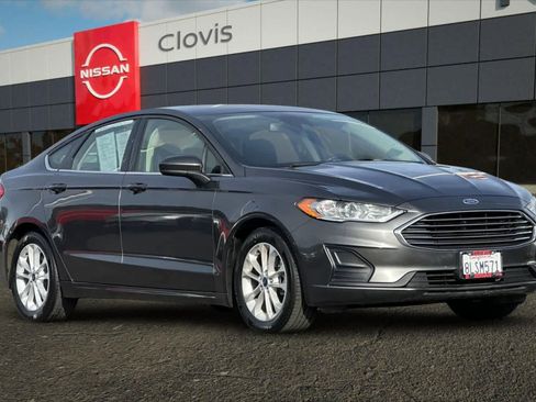 Used 2019 Ford Fusion SE FWD image 10