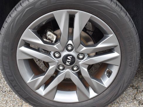 Used 2021 Kia Seltos S FWD image 11